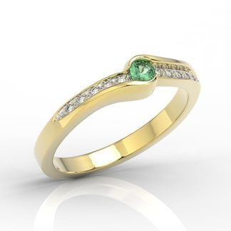 Pierścionek z żółtego złota ze szmaragdem i brylantami 0,05 ct wzór BP-3413Z-R