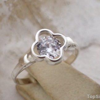 SAKURA - srebrny pierścionek z cyrkonią CRYSTAL