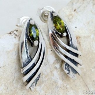 LUNA - srebrne kolczyki z oliwinem