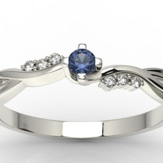 Pierścionek zaręczynowy z białego złota z szafirem i diamentami 0,03 ct AP-7009B
