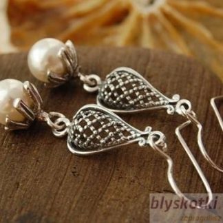 WANDA - srebrne kolczyki z perłą