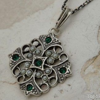 BIZZ - srebrny wisiorek perły i szmaragdy