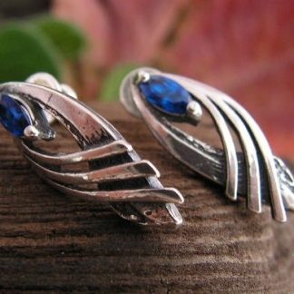 GLIDA - srebrne kolczyki z szafirem