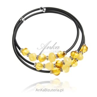 Bransoletka  z żółtym bursztynem  i cyrkoniamii na czarnej kauczukowej sprężynce