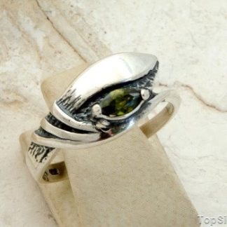 LUNA - srebrny pierścionek z oliwinem