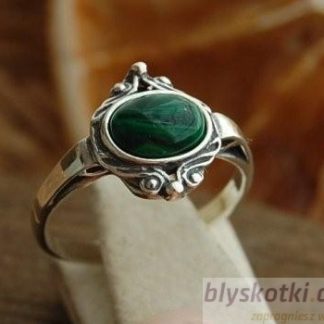 LARINO - srebrny pierścionek z malachitem