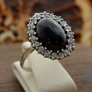 HELIO - srebrny pierścionek z onyksem i cyrkoniami