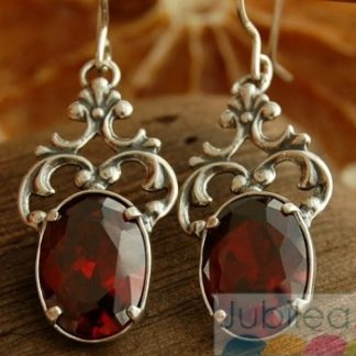 SAVINI - srebrne kolczyki z granatem