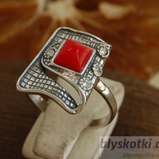 MYSTIC - srebrny pierścionek koral z kryształkami