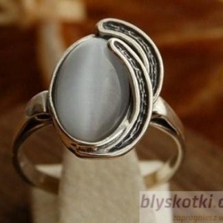 BANEZA - srebrny pierścionek z kocim okiem