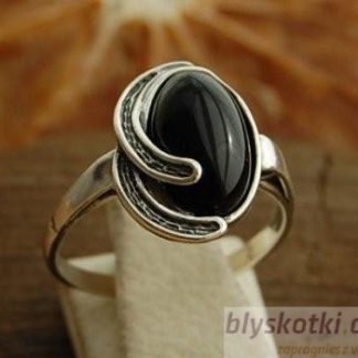 SILOS - srebrny pierścionek z onyksem