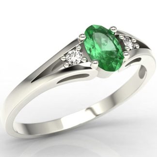 Pierścionek z białego złota JP-22B ze szmaragdem i diamentami 0,04 ct.