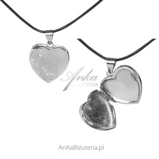 Srebrna zawieszka puzderko serduszko