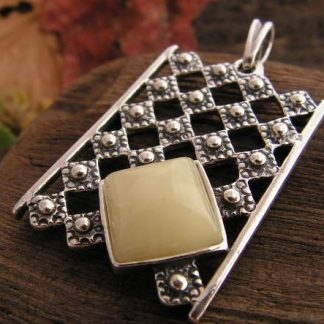 LEBIA - srebrny wisiorek z bursztynem