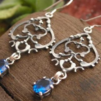 PARYS - srebrne kolczyki kolczyki z szafirem