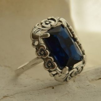 CALABRIA - srebrny pierścionek z szafirem