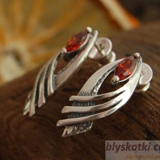 PAULA - srebrne kolczyki z granatem