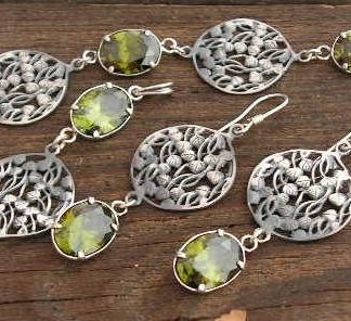 OSTUNIA - srebrny komplet z oliwinem