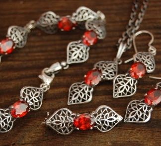 FRANSA - srebrny komplet z granatem