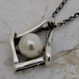 MEDINA - srebrny wisiorek z perłami