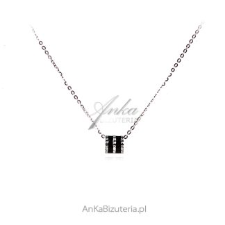 Srebrny naszyjnik  diamentowany z czarną emalią beczułka