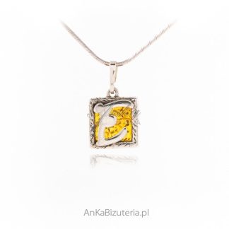 Zawieszka srebrna z bursztynem literka -e