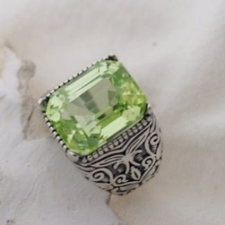 Klejnot Karakorum Sygnet Srebrny naturalny perydot