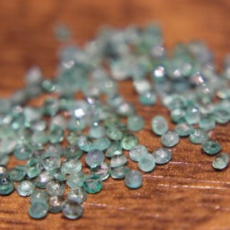 Szmaragdy kamienie naturalne 4.39ct 128 sztuk